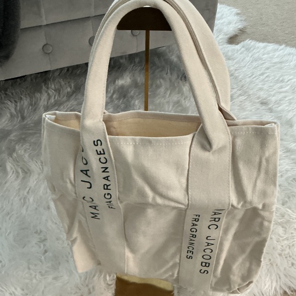 MARC JACOBS FRAGRANCE TOTE - Picture 2 of 2